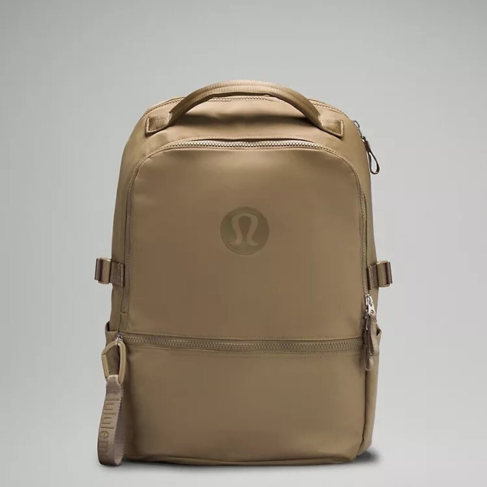 New Crew Backpack 22L
Logo